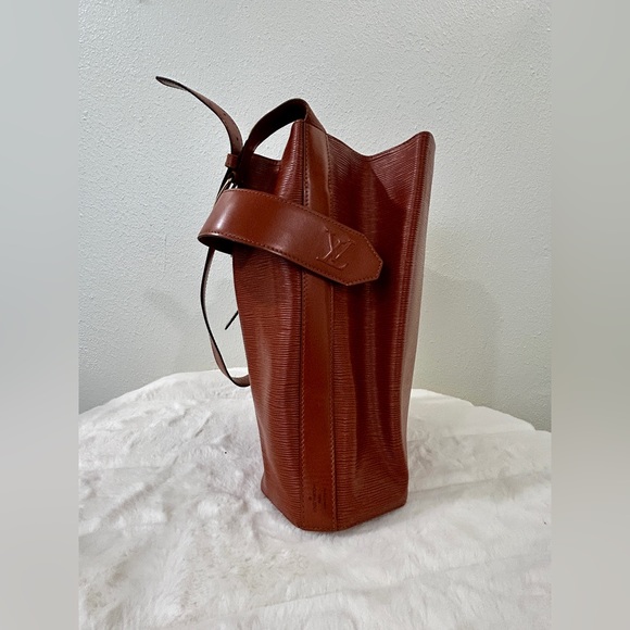 Louis Vuitton Vintage Tan Epi Leather Sac d'Epaule Bucket Shoulder Bag - Picture 6 of 16